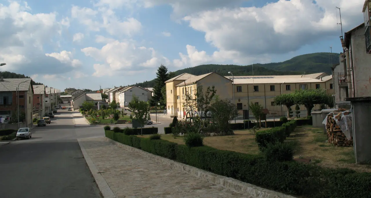 <p><span style=\"color:hsl(0, 75%, 60%);\">Aree dismesse </span>e in disuso, oltre 17 milioni alla Calabria: finanziati sei Comuni, ecco l'elenco</p>