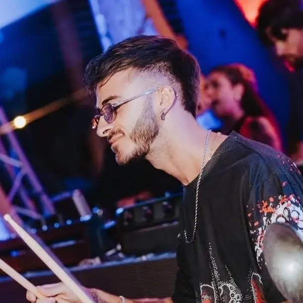 Dall’Italia a Paxos: il percussionista Gabriele Malgeri vola in Grecia per un prestigioso evento internazionale\n