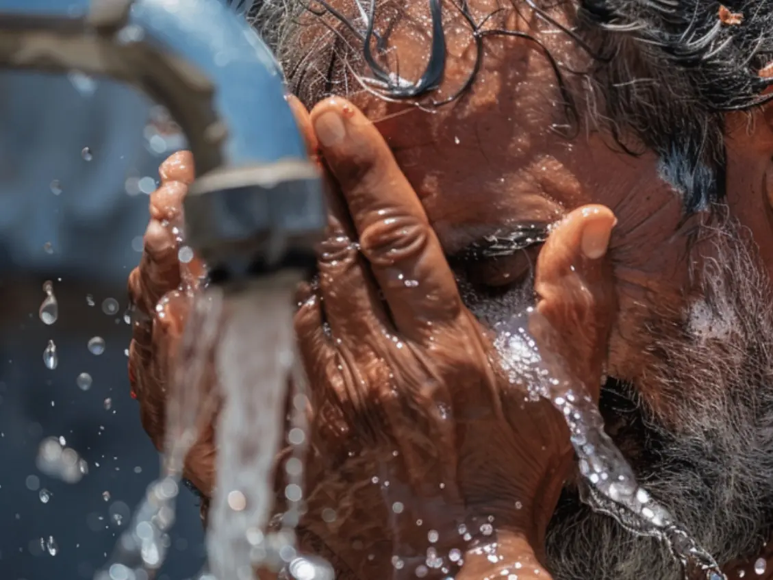 Caldo record sull’Italia: 18 città da bollino rosso, temperature oltre i 40 gradi e rischio 12mila morti in Europa