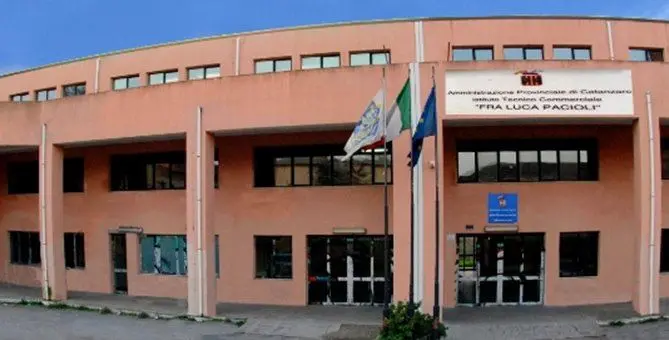 Provincia di Catanzaro, oltre 1,5 milioni di euro per l'efficientamento energetico dell'ITC Pacioli. Mormile\u00A0varia il bilancio d'urgenza\n