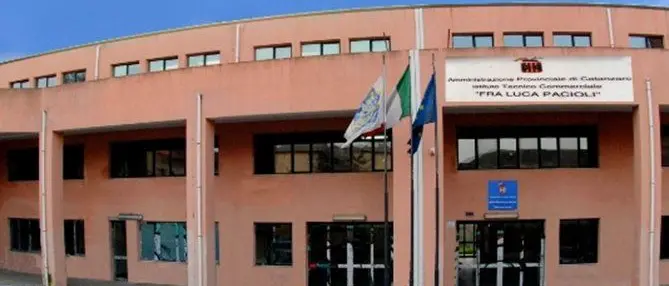 Provincia di Catanzaro, oltre 1,5 milioni di euro per l'efficientamento energetico dell'ITC Pacioli. Mormile\u00A0varia il bilancio d'urgenza\n