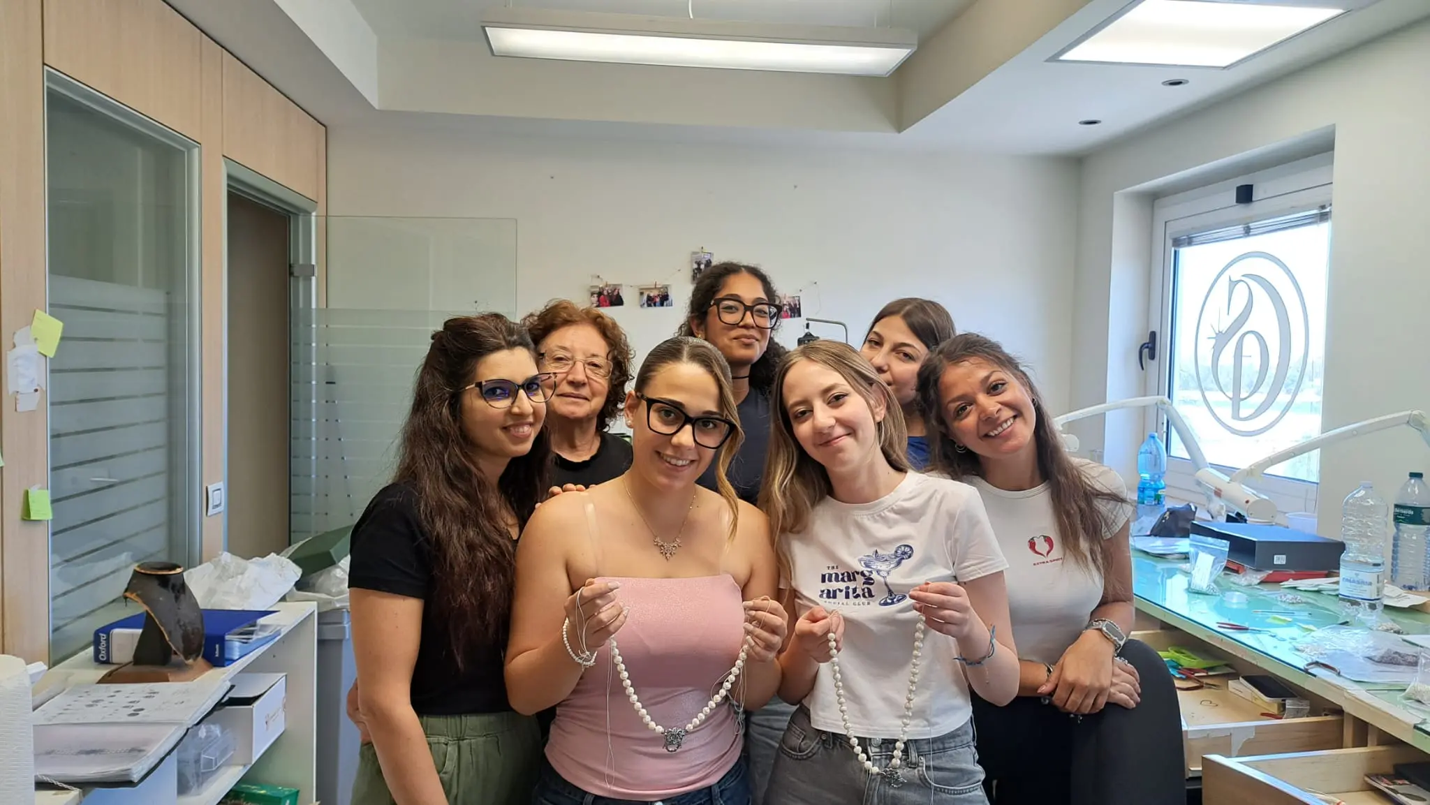 Dalla challenge di oreficeria alla bottega di Gerardo Sacco: il talento di due studentesse calabresi premiato con uno stage d'eccellenza\n