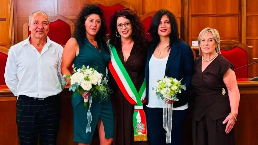Girifalco celebra la sua prima unione civile: «L'amore è amore in ogni sua forma»\n