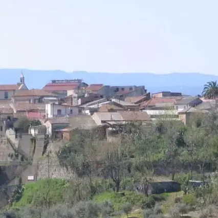<p>Furti, assalto a un bancomat e rapina in una gioielleria: a Rizziconi è allarme. Il sindaco: «Escalation preoccupante»</p>