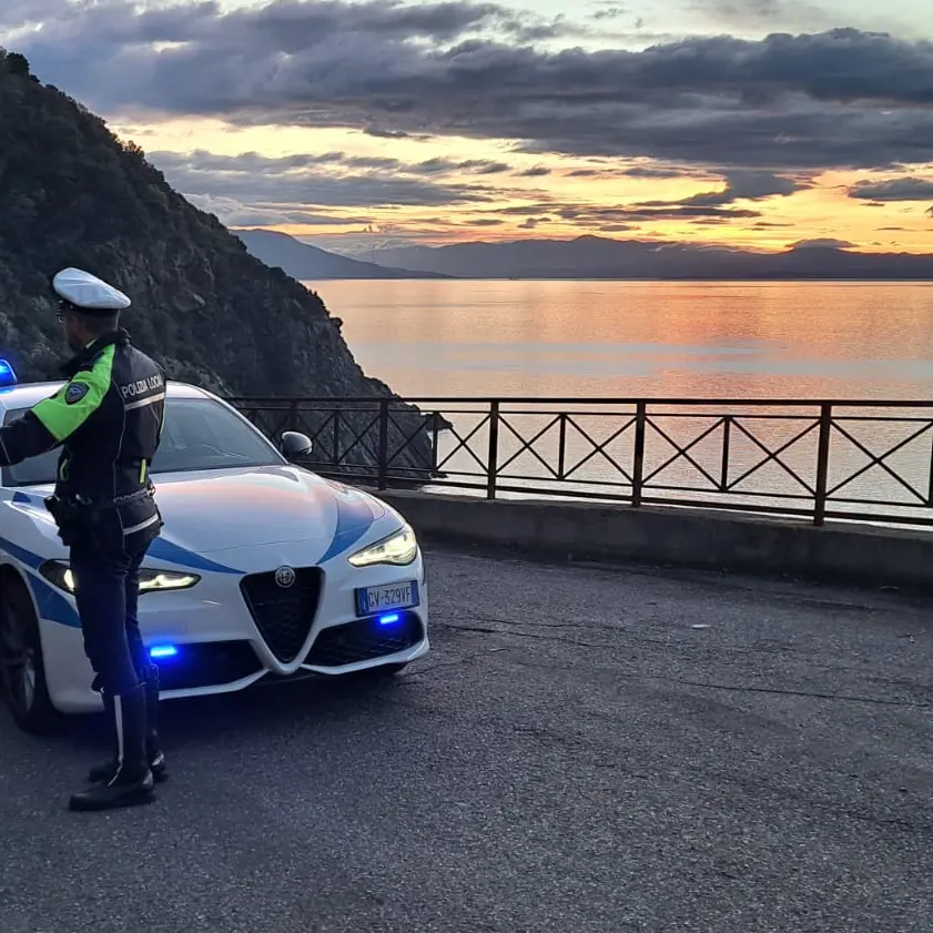 Palmi, controlli rafforzati sulla movida: sanzioni per i monopattini e tolleranza zero contro l'abbandono dei rifiuti\n