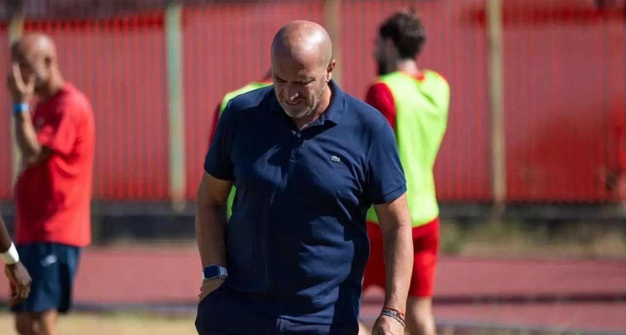 <p>Vibonese Calcio, domani la presentazione della nuova era: per la panchina <span style=\"color:hsl(0, 75%, 60%);\">ora in pole c’è Sasà Marra</span></p>