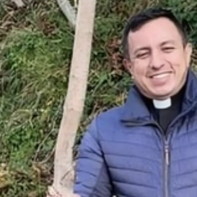 Incidente e test positivo alla cocaina, il parroco si difende: «L'ho ingerita senza saperlo»\n