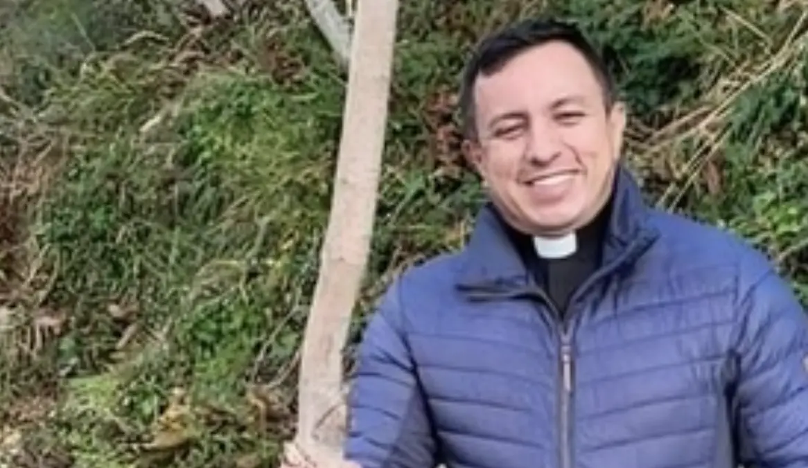 Incidente e test positivo alla cocaina, il parroco si difende: «L'ho ingerita senza saperlo»\n