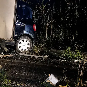 Scontro tra un’auto e un camion\u00A0sulla Statale 106 a Pietrapaola: muore un giovane di Mirto Crosia, due feriti\n