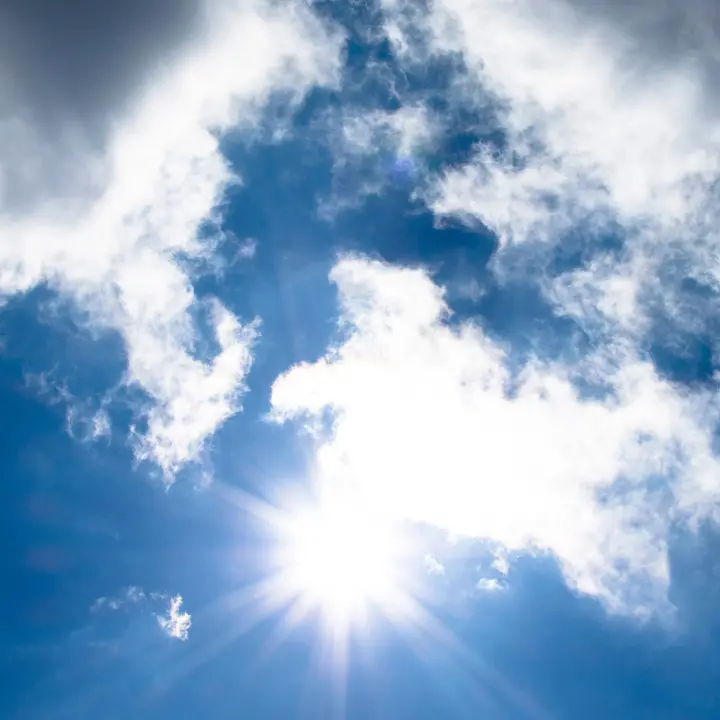 Ancora caldo in Calabria con temperature fino a 38\u00A0gradi, da venerdì aria fresca e pioggia: le previsioni\n