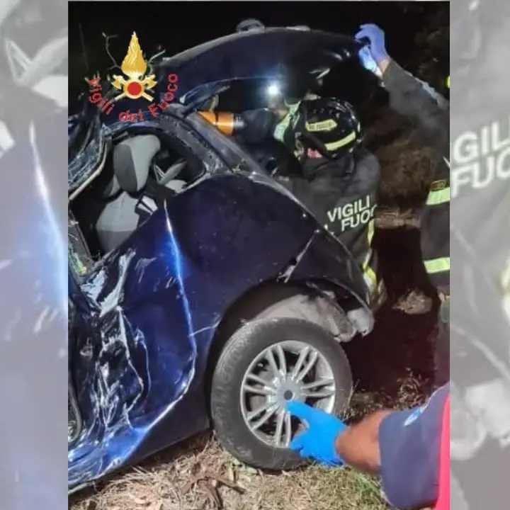 Tragico incidente all’alba nel comune di Squillace: Samuele perde la vita\u00A0a 20 anni\u00A0\n