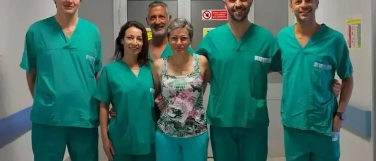 Torino, rimosso un raro tumore e ricostruiti i nervi: paziente torna a camminare\n