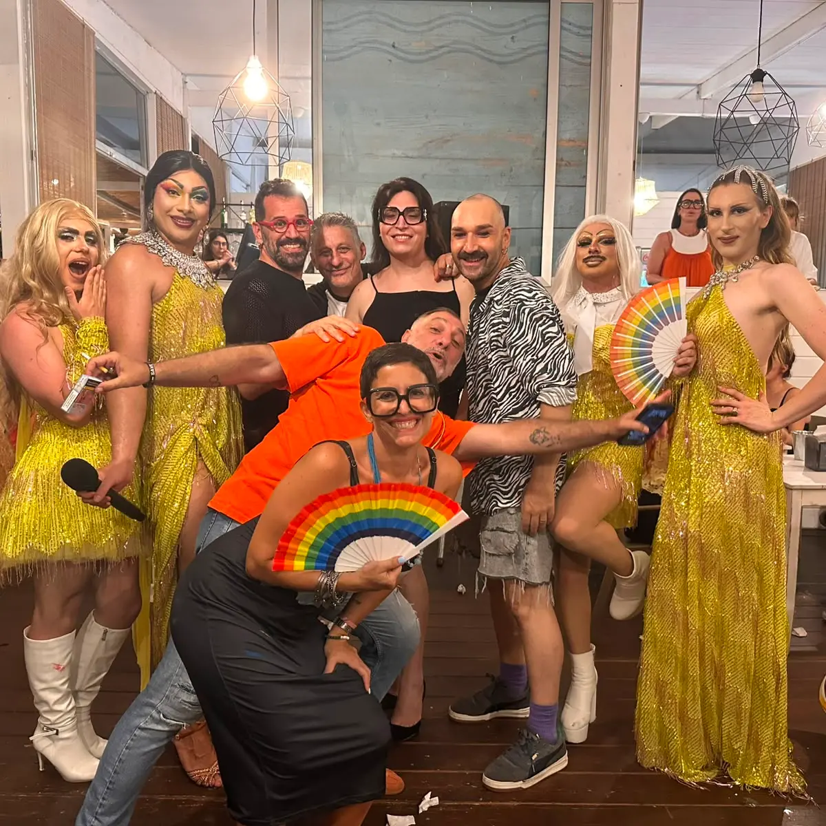 Arte, memoria e diritti: a Catanzaro il Pride accende il Lido Mancuso nel ricordo di Stonewall, Mirko e Katy\n