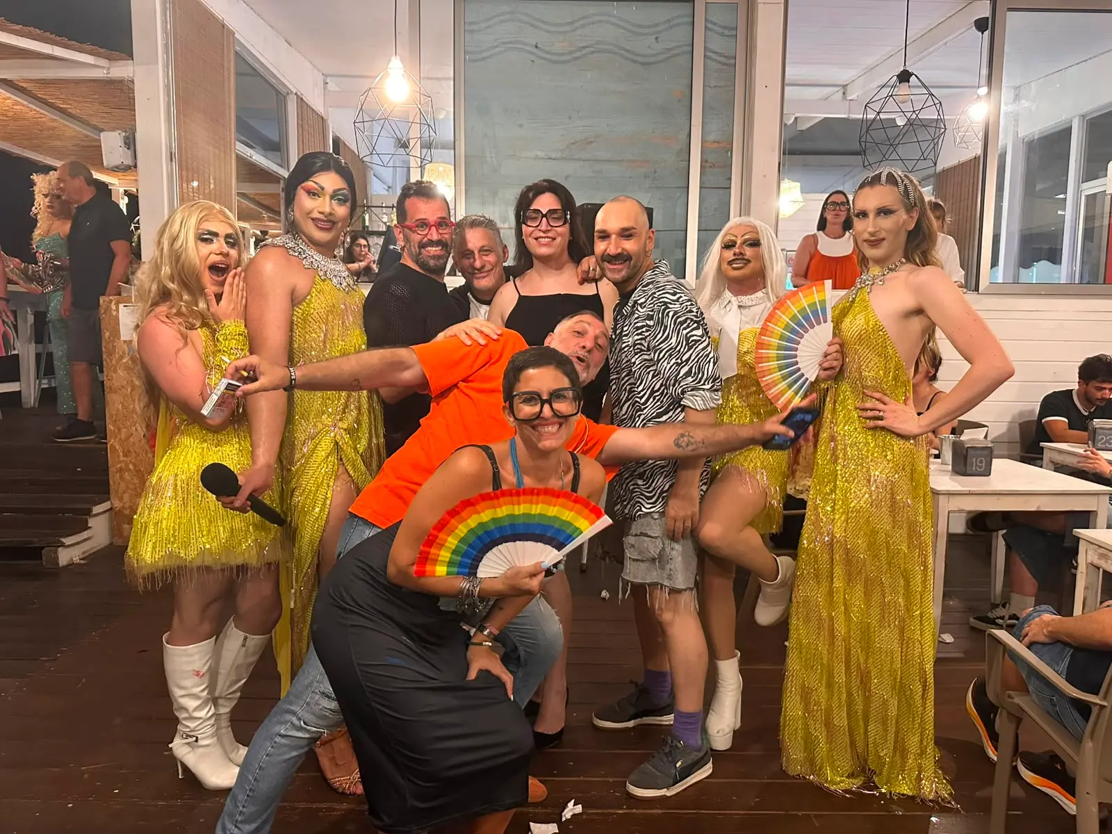 Arte, memoria e diritti: a Catanzaro il Pride accende il Lido Mancuso nel ricordo di Stonewall, Mirko e Katy\n