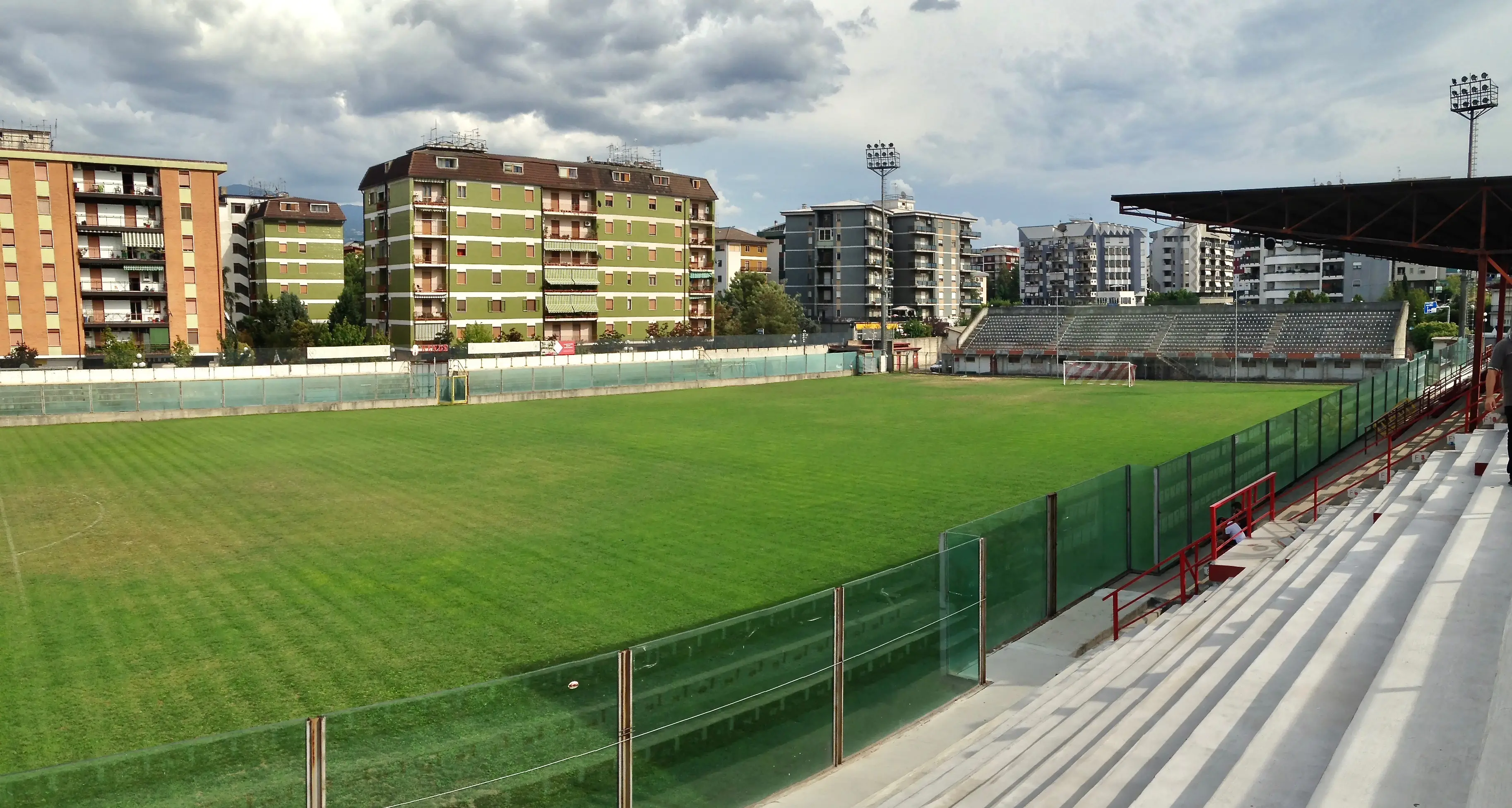 Rende, lo stadio Lorenzon riapre al pubblico: disponibili 1.511 posti dopo i lavori\n