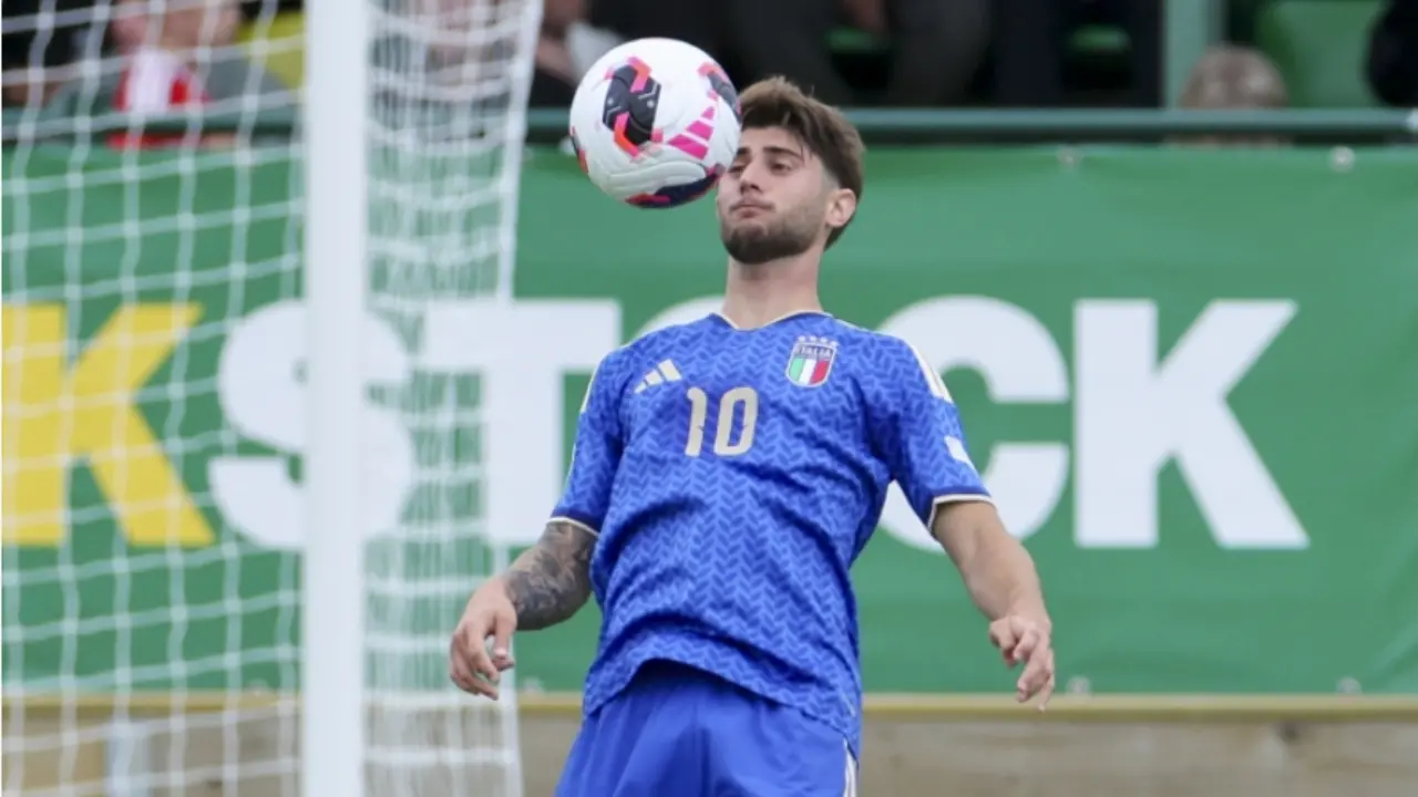 Us Catanzaro, Liberali trascina l'Italia Under 19 e il Como accelera sul mercato\n