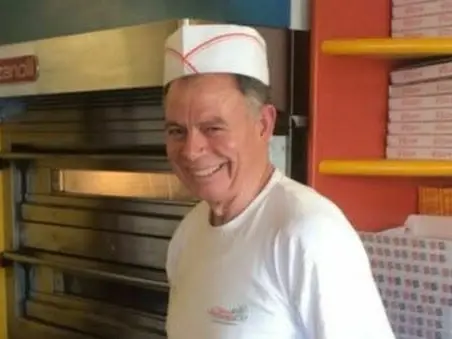 Reggio Emilia, pizzaiolo ucciso da un cliente che non voleva pagare. Un arresto nella notte