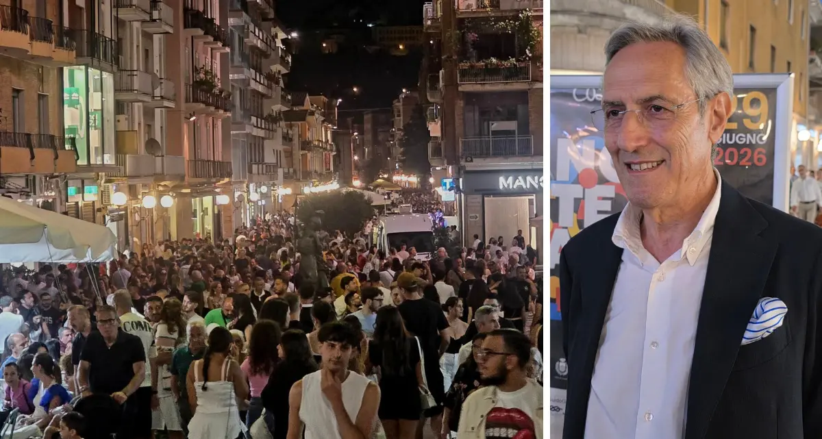 Cosenza, brillano le luci dell’isola pedonale per la Notte Bianca. Branda: «Un successo» | FOTO\n