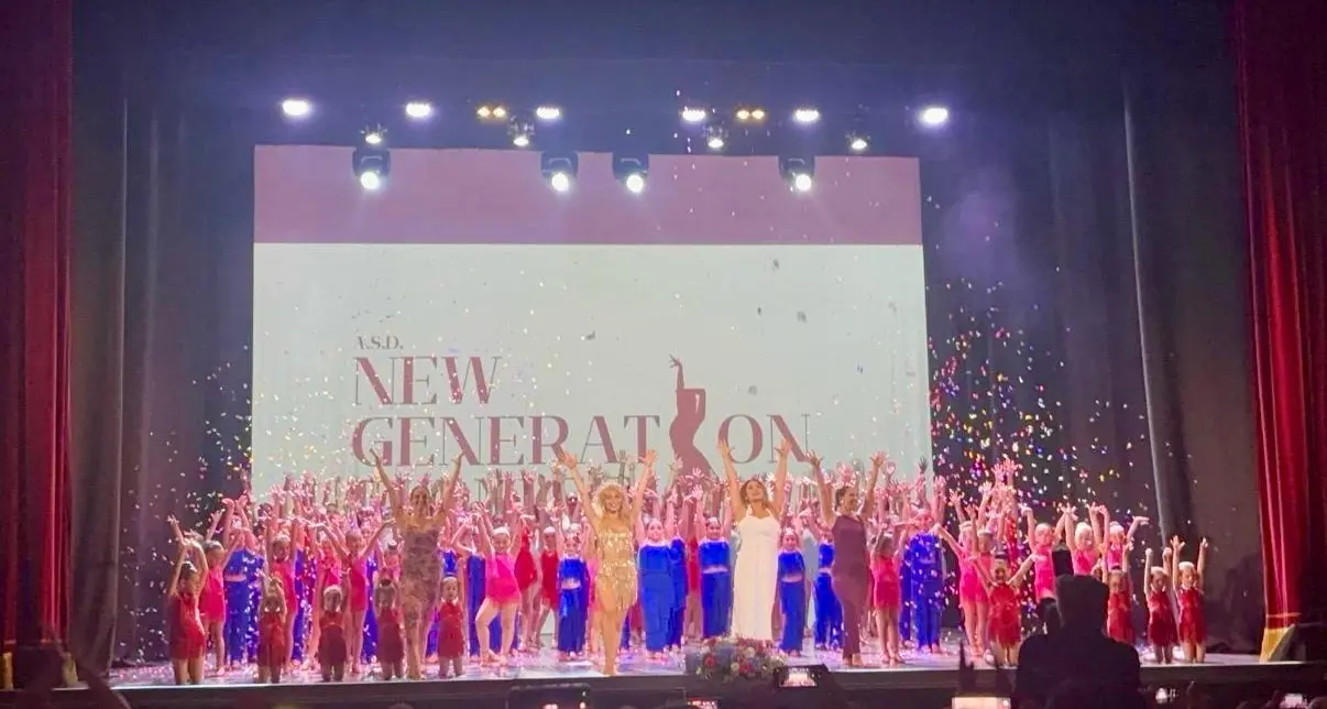 Vibo, al Teatro comunale tutto esaurito e grandi applausi per il saggio di fine anno della\u00A0New Generation Dance\n
