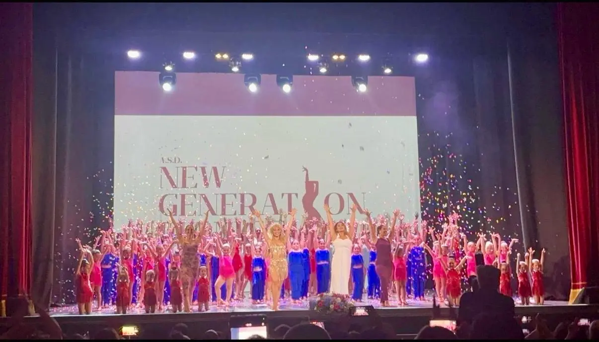 Vibo, al Teatro comunale tutto esaurito e grandi applausi per il saggio di fine anno della\u00A0New Generation Dance\n