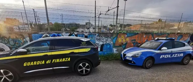 Incendiarono un bar-tabaccheria di Vicenza per incassare l'assicurazione: arresti anche a Reggio Calabria\n