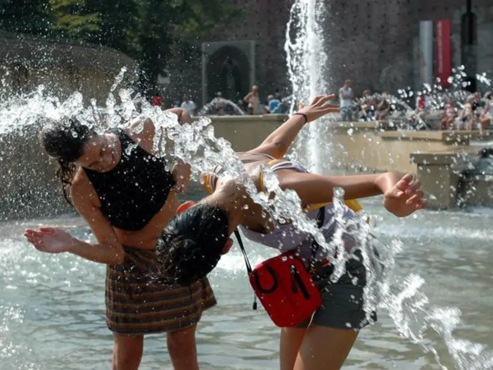 Caldo record, la morsa dell’afa si allenta ma non in Calabria: il 2 luglio a Reggio emergenza da bollino rosso