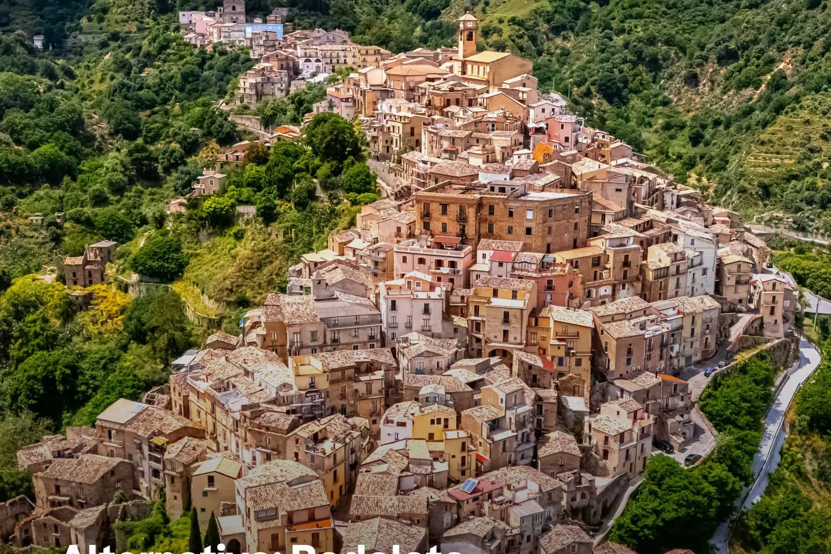 La Costa Ionica Catanzarese sulla guida turistica Lonely Planet con Badolato, Copanello e Soverato\u00A0\n