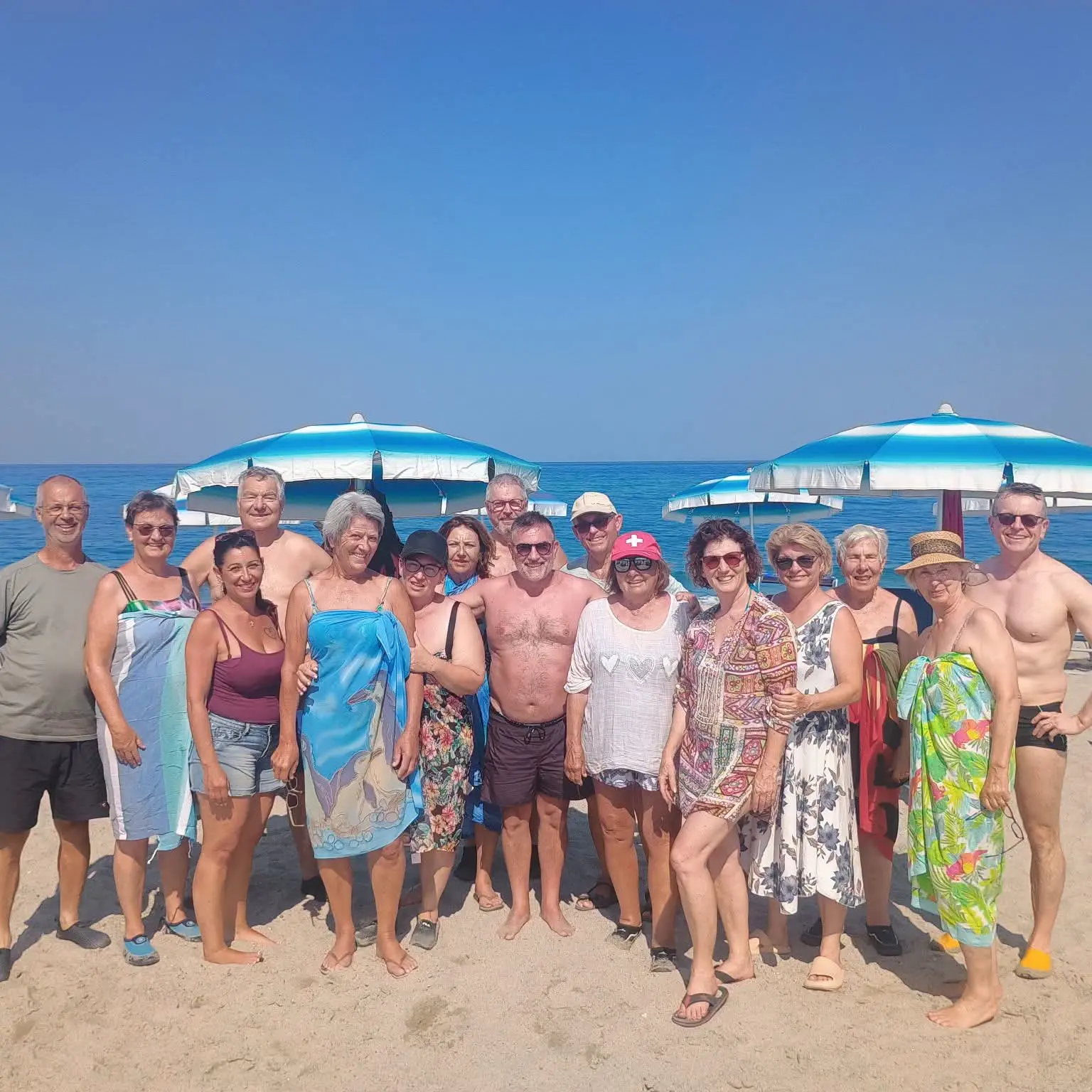 Vacanze lente e d'altri tempi per un gruppo di pensionati svizzeri a Badolato\n