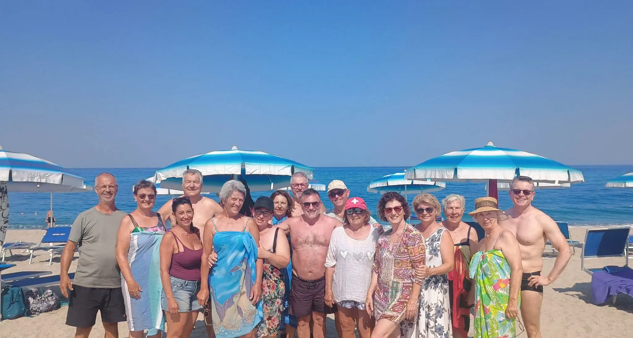 Vacanze lente e d'altri tempi per un gruppo di pensionati svizzeri a Badolato\n