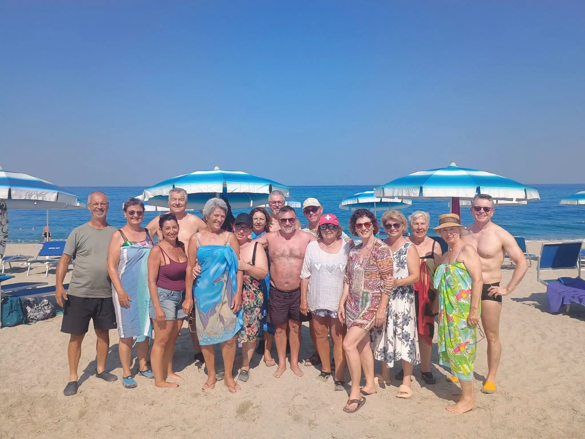 Vacanze lente e d'altri tempi per un gruppo di pensionati svizzeri a Badolato\n