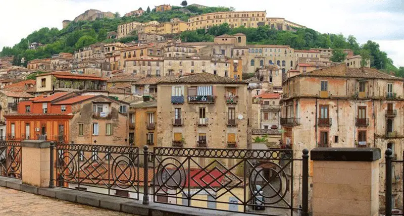 Centro storico di Cosenza, i cahiers de doléances del comitato spontaneo “Piazza Spirito Santo”\n
