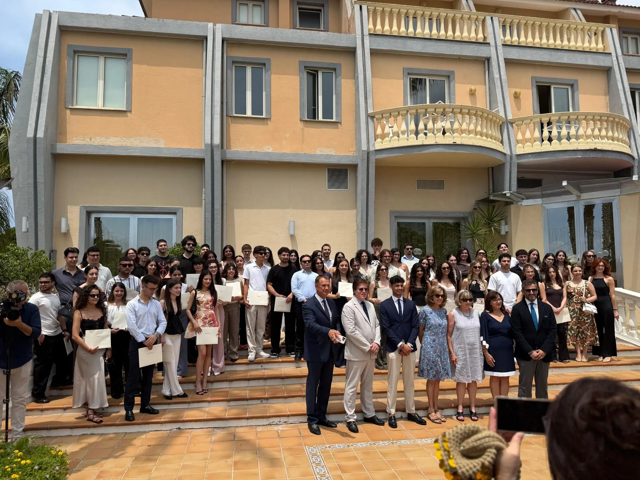 Amantea, la John Mott Foundation premia 105 studenti meritevoli: «Sacrifici finalmente valorizzati»\n