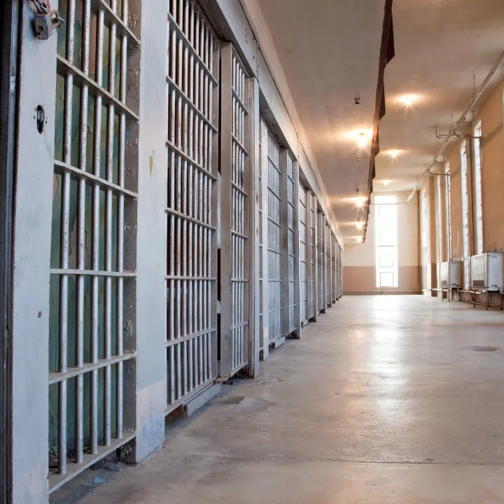 Morte sospetta nel carcere di Rossano, domani l’autopsia su Cataldo De Luca. Il legale: «Venerdì stava benissimo»