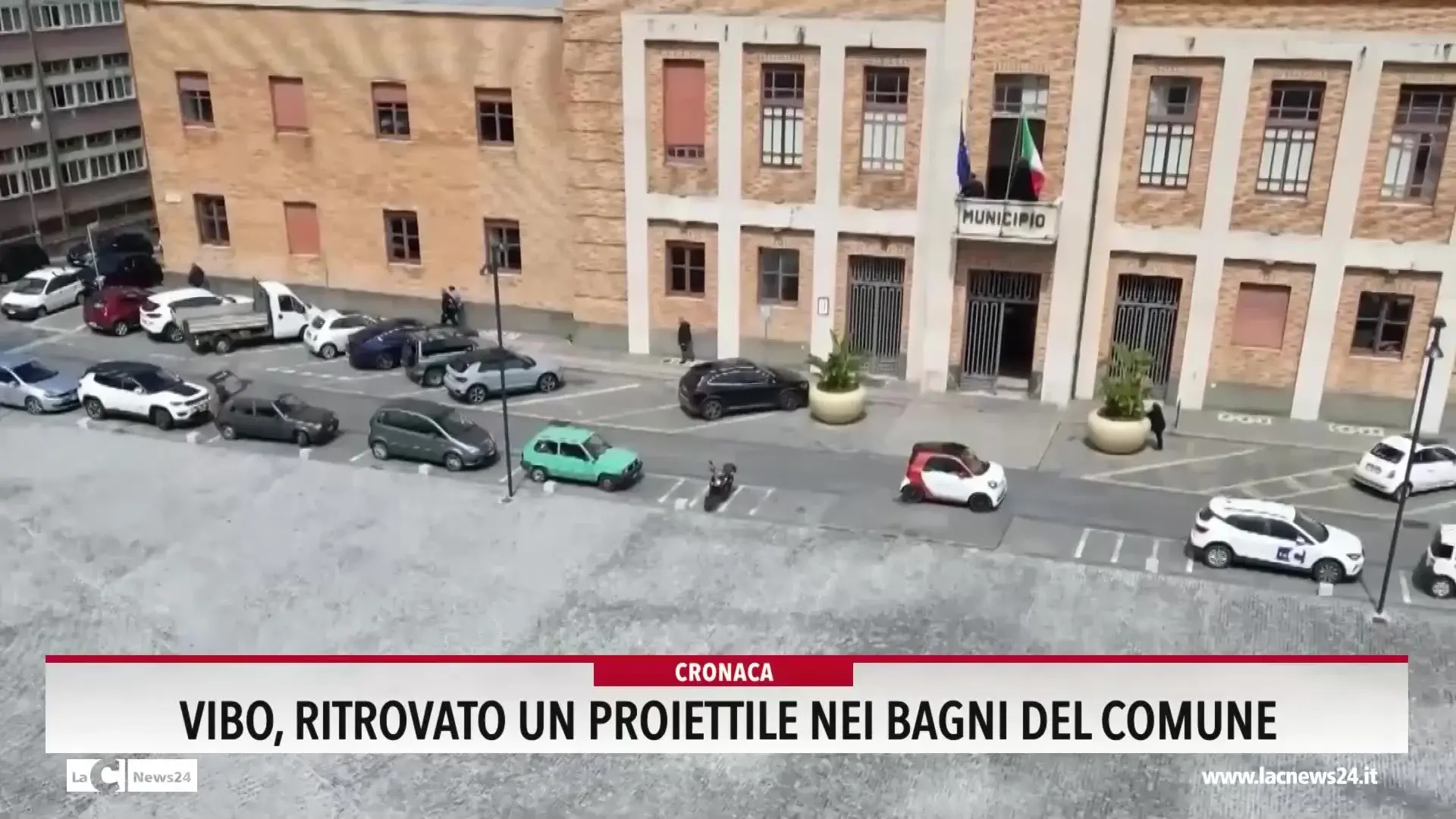 Vibo, ritrovato un proiettile nei bagni del Comune