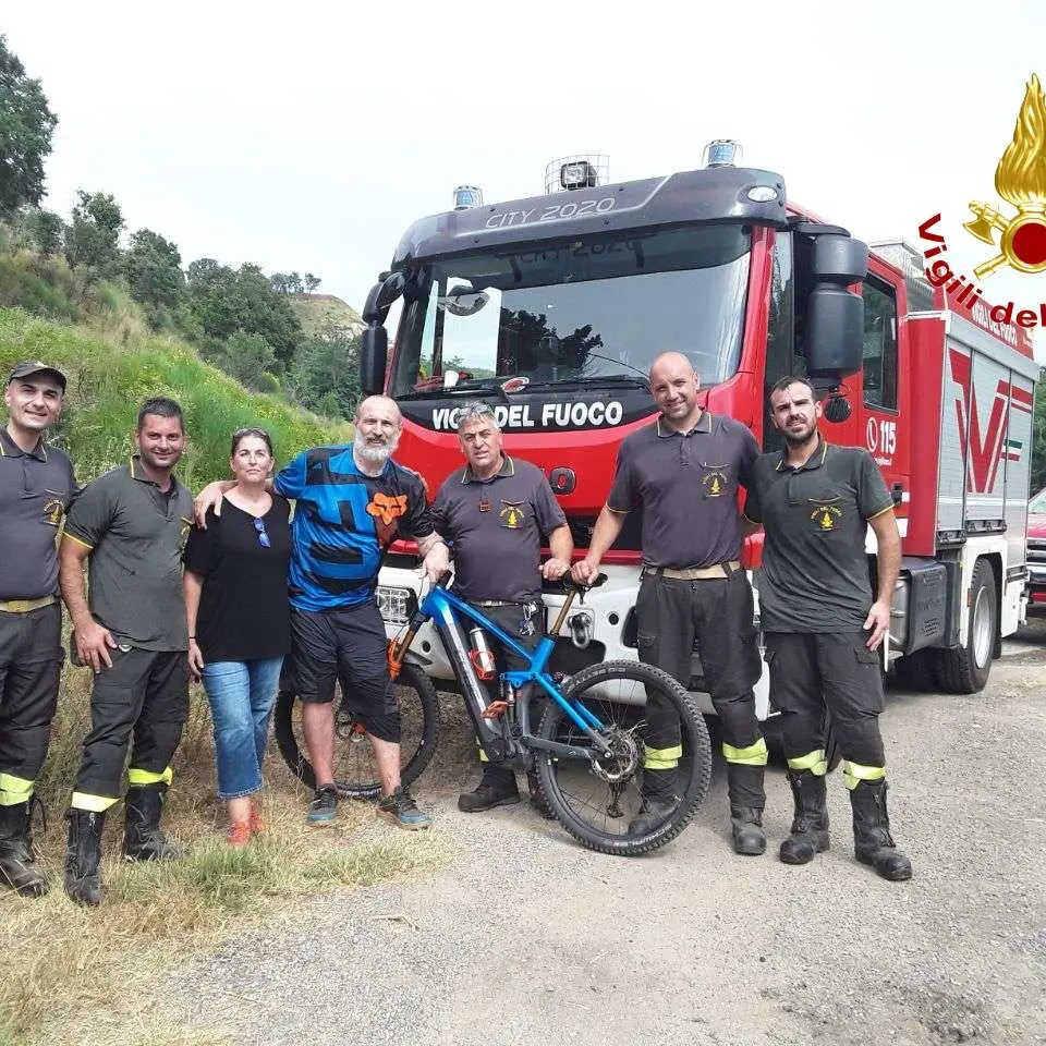 Si perde durante un’escursione in mountain bike nel Vibonese, 57enne recuperato dai Vigili del fuoco\n\n\n