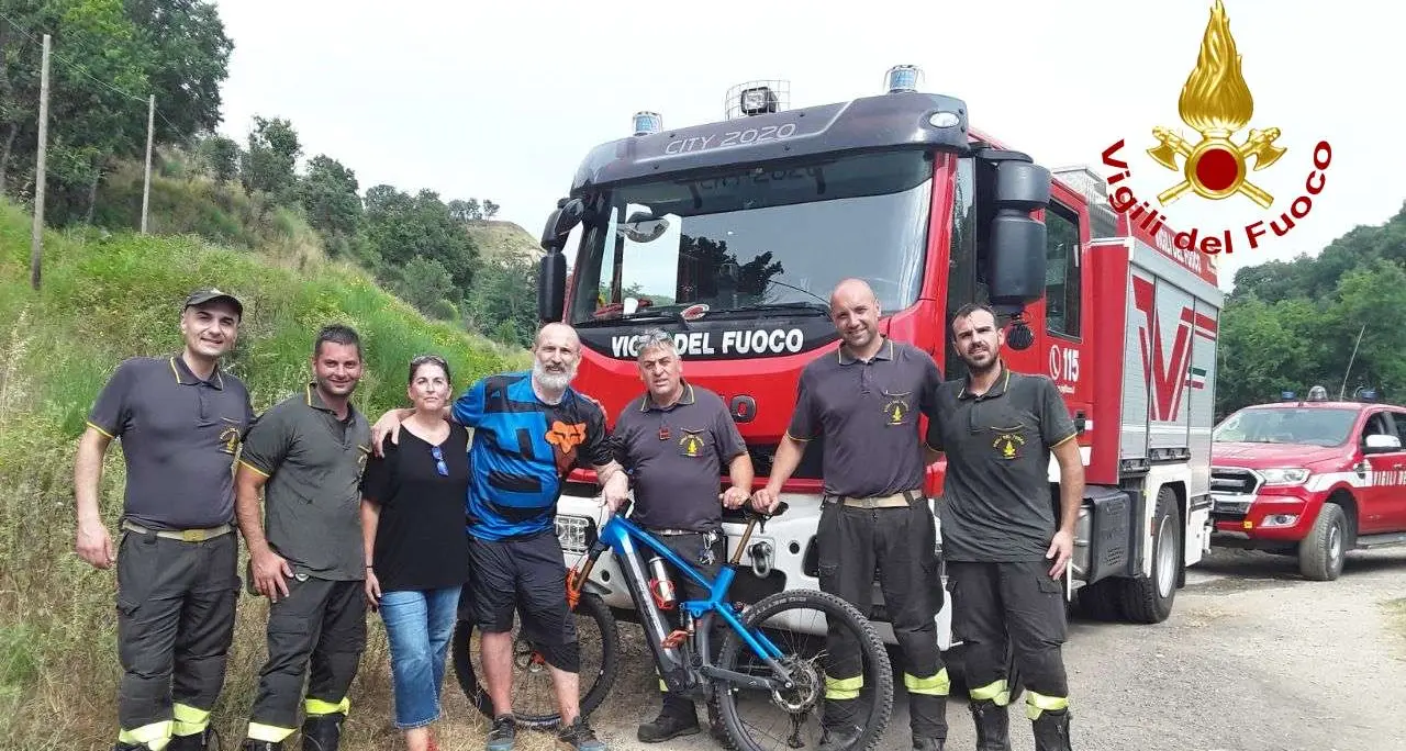Si perde durante un’escursione in mountain bike nel Vibonese, 57enne recuperato dai Vigili del fuoco\n\n\n
