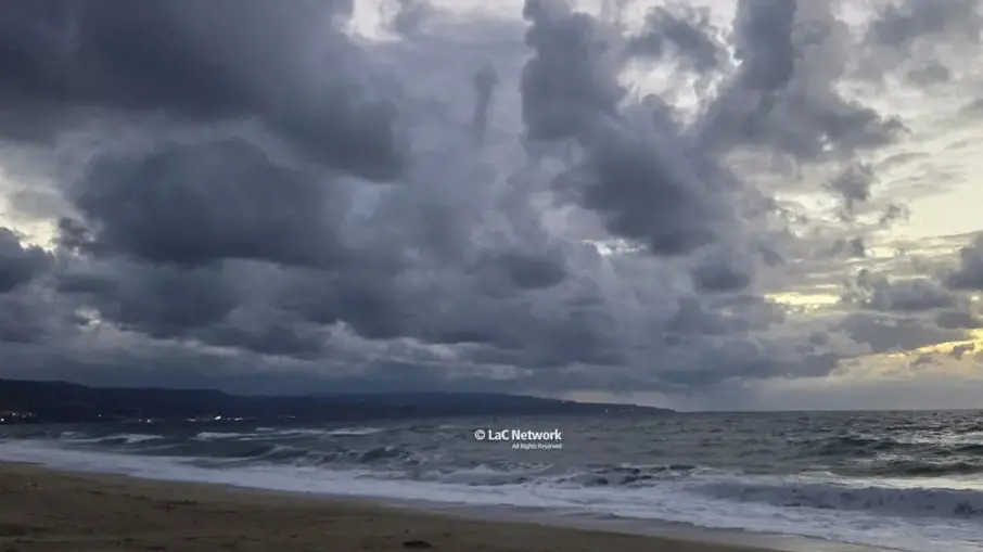 <p>Ondata di caldo in pausa in Calabria, arrivano i temporali e le <span style=\"color:hsl(0, 75%, 60%);\">temperature scendono (un po')</span>: ecco le previsioni meteo</p>