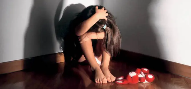 Violenza contro i figli, divieto di avvicinamento per una 46enne nel Crotonese. La denuncia partita dal suocero\n