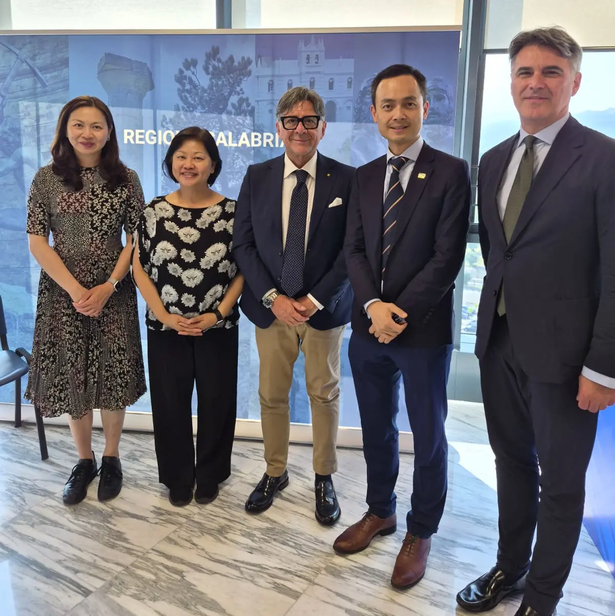 «Calabria ponte tra Europa e Asia», Falbo (Unioncamere) condivide la strategia della Regione sul tavolo permanente con Hong Kong\n
