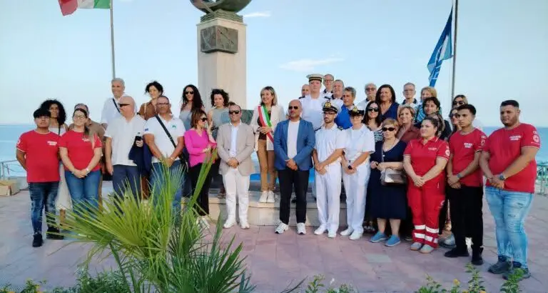 Siderno è sempre più blu, issato il vessillo sul lungomare\n