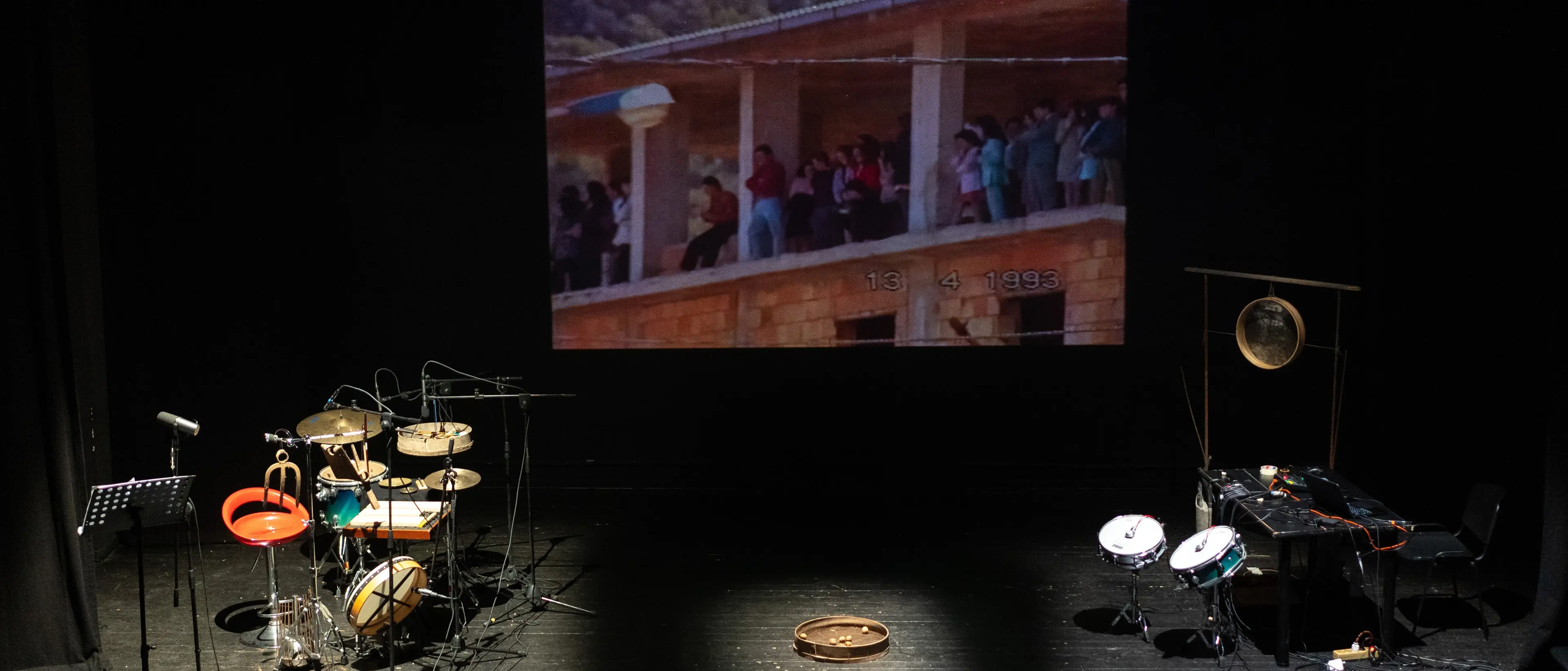 A Laureana di Borrello l’anteprima dello spettacolo Corìa: viaggio poetico tra immagine e voce dal vivo, attraverso tre generazioni\n