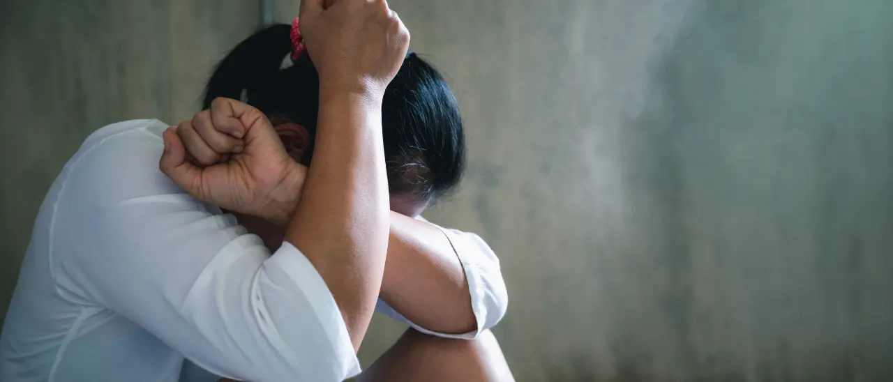 «Io l’amavo, ma quell’amore si è trasformato in paura»: a Lamezia la drammatica testimonianza di una donna vittima di violenza\n