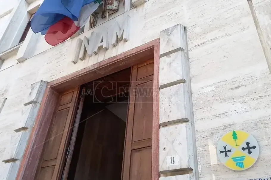 All’Asp di Cosenza disavanzo da 84 milioni e debiti in aumento: «La narrazione di Occhiuto un imbroglio ai danni dei calabresi»\n