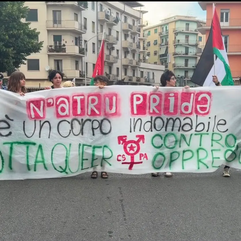 \"N'Atru Pridə\", a Cosenza il Pride antagonista: «Un corteo senza sponsor né padroni» –\u00A0FOTO\n