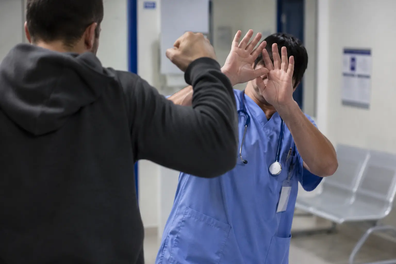 Vibo, due giorni di confronto sulla violenza contro gli operatori sanitari: al via il congresso “Comunicare in Medicina”\n