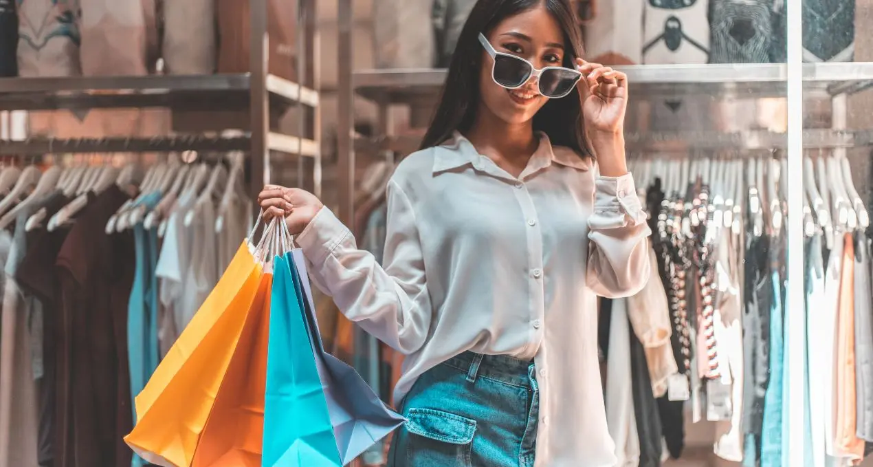Saldi estivi al via, ma gli sconti sono già iniziati: un italiano su tre ha comprato in anticipo. Boom al Sud\n