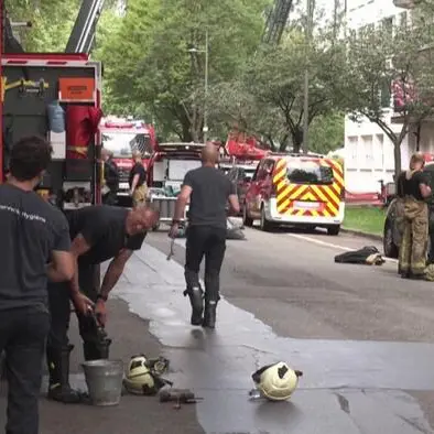 Incendio in un palazzo ad Anversa, la polizia: «Cinque i morti nel rogo causato da un problema tecnico»\n