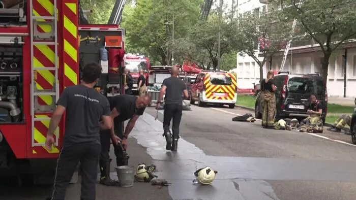 Incendio in un palazzo ad Anversa, la polizia: «Cinque i morti nel rogo causato da un problema tecnico»\n