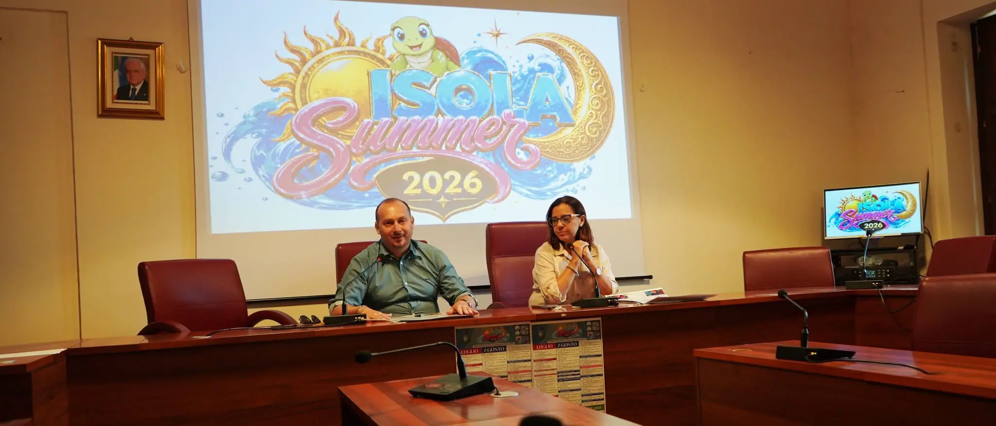Isola Capo Rizzuto presenta il calendario estivo: oltre 80 eventi gratuiti tra concerti, cabaret e spettacoli\n