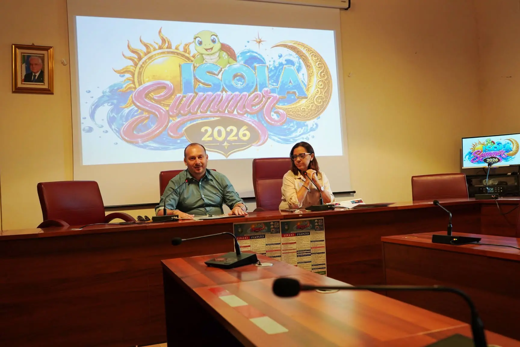 Isola Capo Rizzuto presenta il calendario estivo: oltre 80 eventi gratuiti tra concerti, cabaret e spettacoli\n